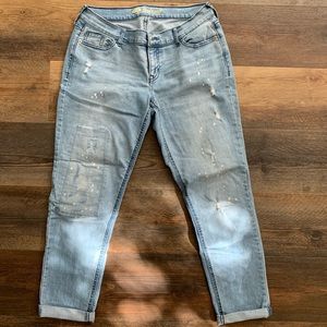 Old Navy Distressed Boyfriend Crop Jeans (Size 4)